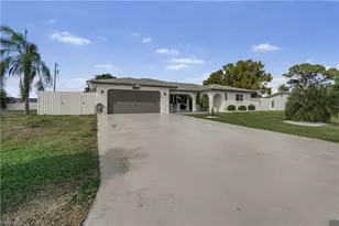 713 SE 43rd St, Cape Coral, FL 33904 - Photo 24