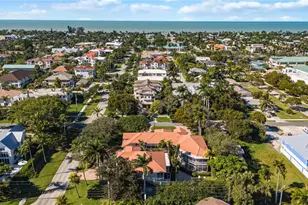 611 10th Ave S, Naples, FL 34102 - Photo 1