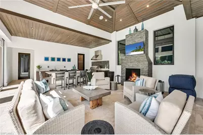 2025 Crayton Rd, Naples, FL 34102 - Photo 16