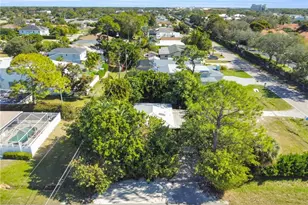 9144 7th St, Naples, FL 34108 - Photo 2