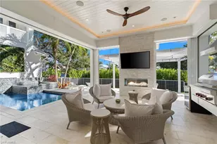 685 2nd St S, Naples, FL 34102 - Photo 32