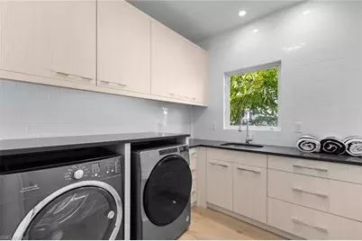 685 2nd St S, Naples, FL 34102 - Photo 30