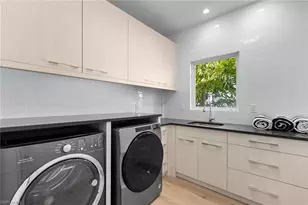 685 2nd St S, Naples, FL 34102 - Photo 30