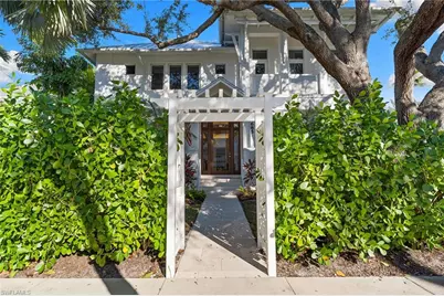 685 2nd St S, Naples, FL 34102 - Photo 42