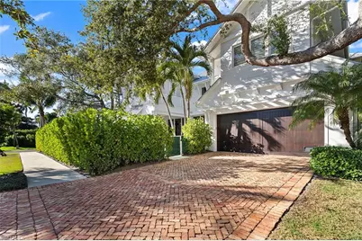 685 2nd St S, Naples, FL 34102 - Photo 44