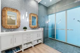 685 2nd St S, Naples, FL 34102 - Photo 18