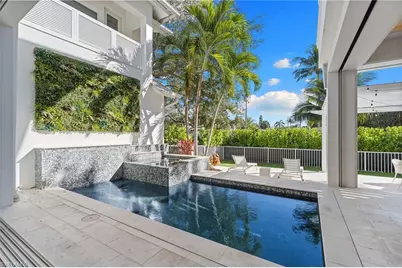 685 2nd St S, Naples, FL 34102 - Photo 14