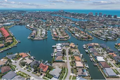 269 Bass Ct, Marco Island, FL 34145 - Photo 12