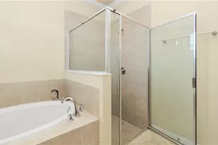 3640 Treasure Cove Cir, Naples, FL 34114 - Photo 22