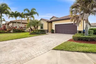 3640 Treasure Cove Cir, Naples, FL 34114 - Photo 2