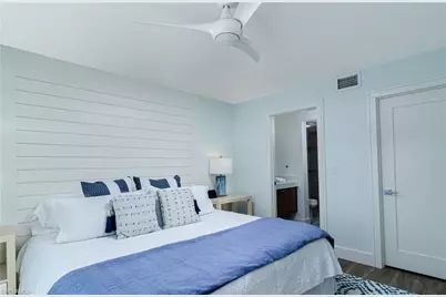 10682 Gulf Shore Dr #C-204, Naples, FL 34108 - Photo 6