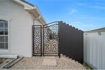 1140 NW 19th Pl, Cape Coral, FL 33993 - Photo 20