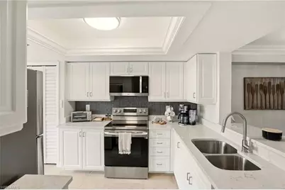 7300 Glenmoor Ln #1206, Naples, FL 34104 - Photo 10