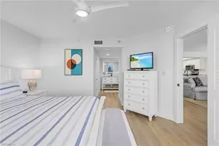 50 Seagate Dr, Naples, FL 34103 - Photo 18