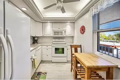 1700 Pine Valley Dr #301, Fort Myers, FL 33907 - Photo 2