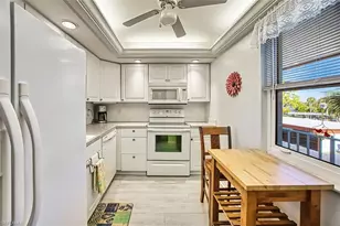 1700 Pine Valley Dr, Fort Myers, FL 33907 - Photo 2