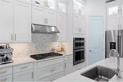 2718 Aviamar Cir, Naples, FL 34114 - Photo 14