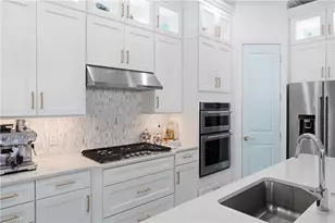 2718 Aviamar Cir, Naples, FL 34114 - Photo 14