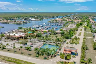 254 Newport Dr, Naples, FL 34114 - Photo 30