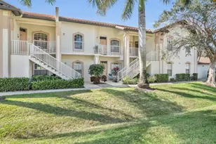 254 Newport Dr, Naples, FL 34114 - Photo 2