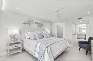 21 Bluebill Ave, Naples, FL 34108 - Photo 14