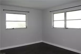 741 Palm View Dr, Naples, FL 34110 - Photo 8