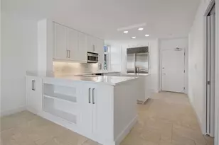 9415 Gulf Shore Dr, Naples, FL 34108 - Photo 4