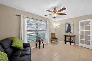 303 Reynolds Ct, Naples, FL 34112 - Photo 16