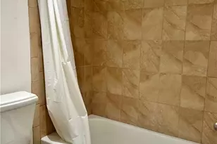 190 Turtle Lake Ct, Naples, FL 34105 - Photo 8