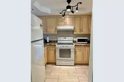 190 Turtle Lake Ct #202, Naples, FL 34105 - Photo 6