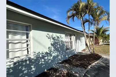 1428 SE 20th Ave, Cape Coral, FL 33990 - Photo 2