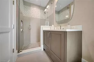 330 Broad Ave N, Naples, FL 34102 - Photo 38