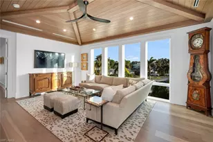 330 Broad Ave N, Naples, FL 34102 - Photo 30