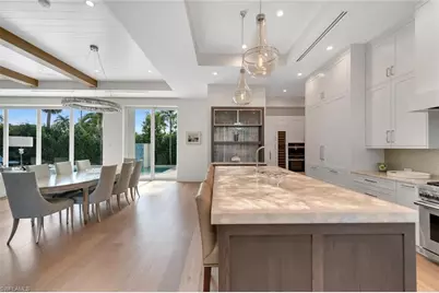330 Broad Ave N, Naples, FL 34102 - Photo 10