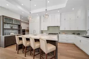 330 Broad Ave N, Naples, FL 34102 - Photo 12