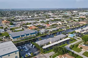 1412 SE 46th St, Cape Coral, FL 33904 - Photo 46