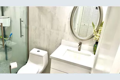 High Point Cir High Point Cir W #304, Naples, FL 34103 - Photo 6