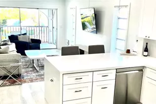 High Point Cir High Point Cir W, Naples, FL 34103 - Photo 2