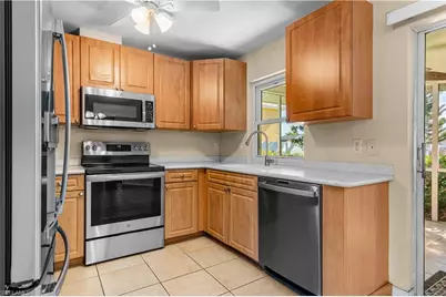 2230 SE 27th Ter, Cape Coral, FL 33904 - Photo 8