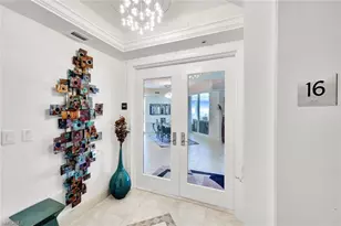 285 Grande Way, Naples, FL 34110 - Photo 4