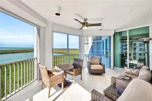 285 Grande Way, Naples, FL 34110 - Photo 2