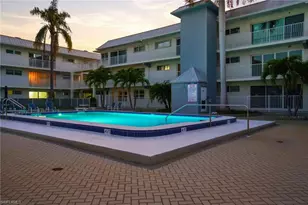 1100 8th Ave S, Naples, FL 34102 - Photo 36