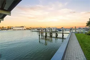 1100 8th Ave S, Naples, FL 34102 - Photo 46