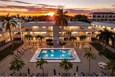 1100 8th Ave S #206C, Naples, FL 34102 - Photo 2