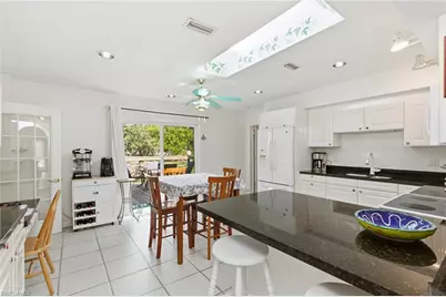 27101/111 Orange Court Dr, Bonita Springs, FL 34135 - Photo 14