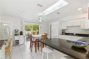 27101/111 Orange Ct Dr, Bonita Springs, FL 34135 - Photo 14