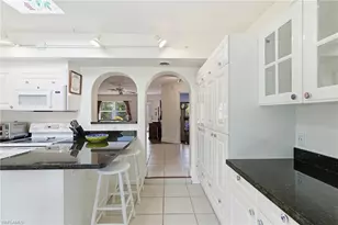 27101/111 Orange Ct Dr, Bonita Springs, FL 34135 - Photo 12