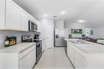 1819 NE 6th Ave, Cape Coral, FL 33909 - Photo 14