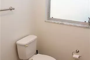 5654 Eichen Cir W, Fort Myers, FL 33919 - Photo 10