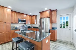 3561 Thomasson Dr, Naples, FL 34112 - Photo 8